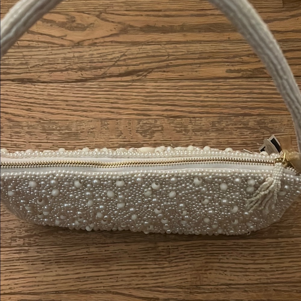 Cream Shell Beaded Bag - Picture 3 of 3